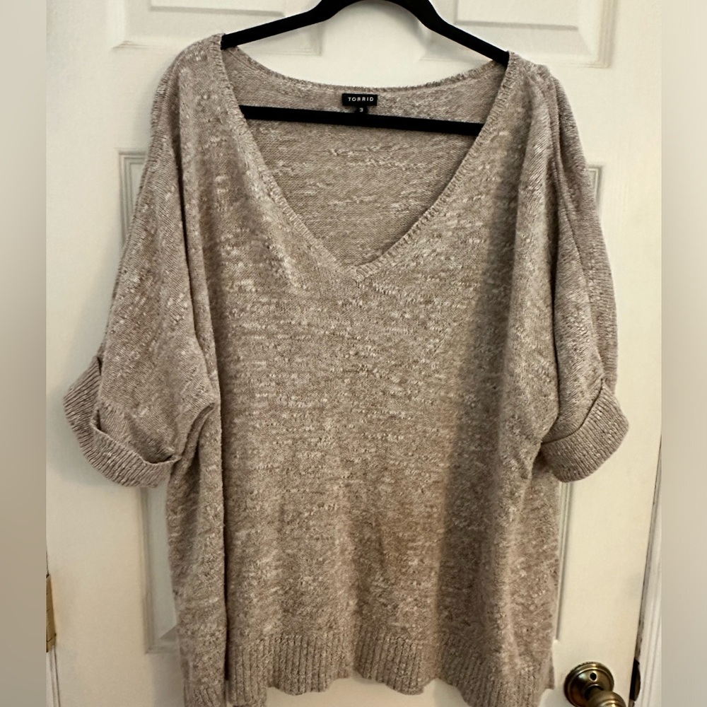Torrid short sleeve, relaxed fit sweater. Sz.3